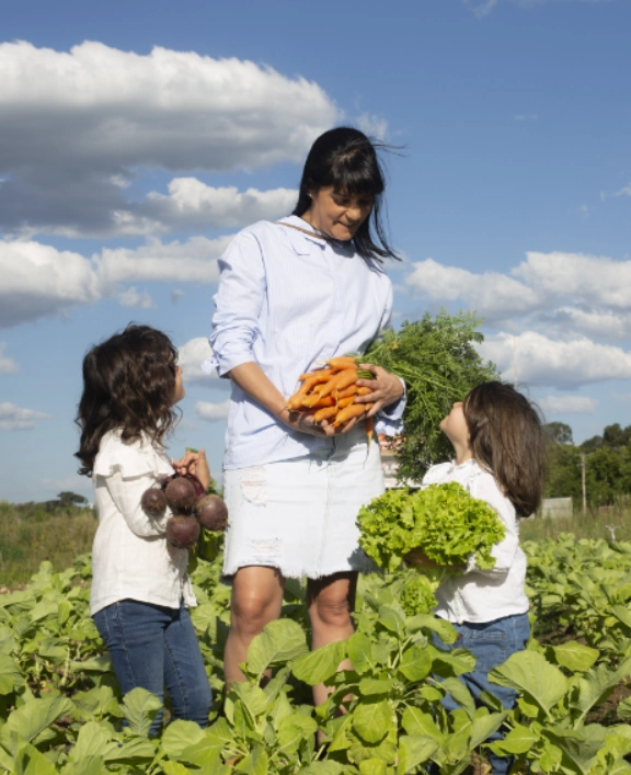 Imagem de destaque - Livro “Comidinhas mágicas” inspira crianças a cozinhar e transforma a rotina em família