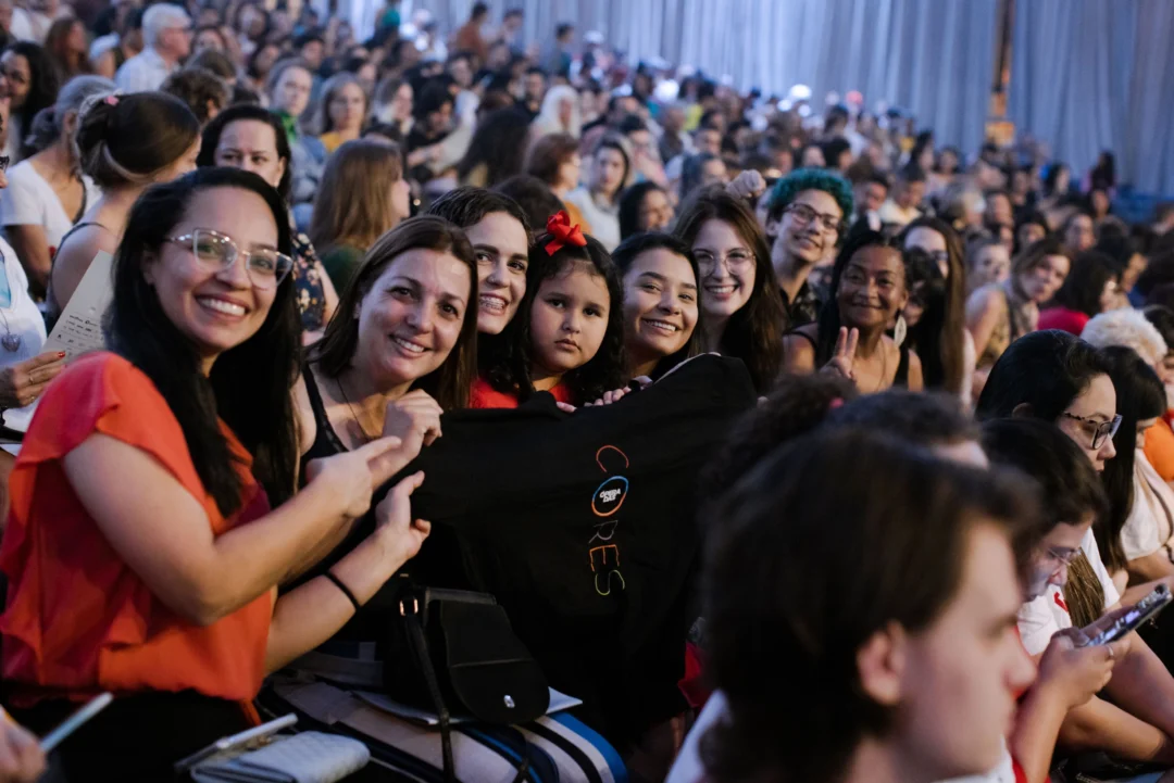 Imagem de destaque - Projeto Ópera das Cores transforma percepções de pessoas com deficiência visual em espetáculo imersivo; veja como participar