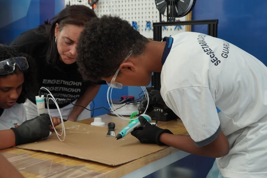 Imagem de destaque - Projeto Engenhoka leva aulas gratuitas de arte e robótica para alunos de escola pública de Curitiba