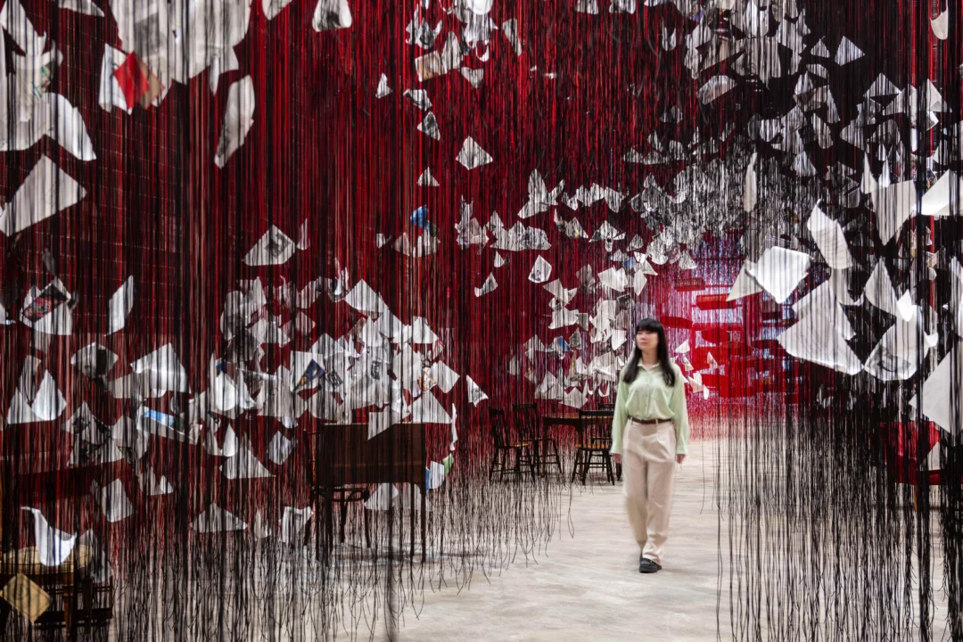 Imagem de destaque - Bienal de Curitiba amplia prazo para envio de cartas que integrarão obra da artista japonesa Chiharu Shiota no MON