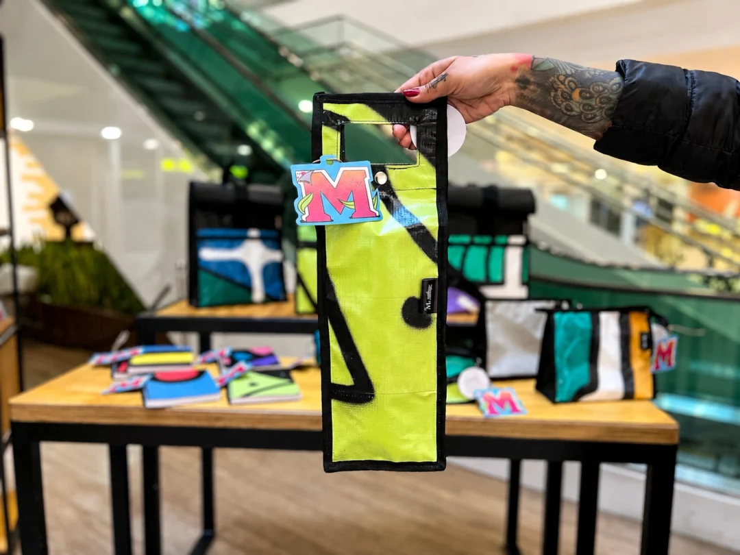Imagem de destaque - Arte criada para aniversário de Curitiba é transformada em projeto sustentável e social no Shopping Mueller
