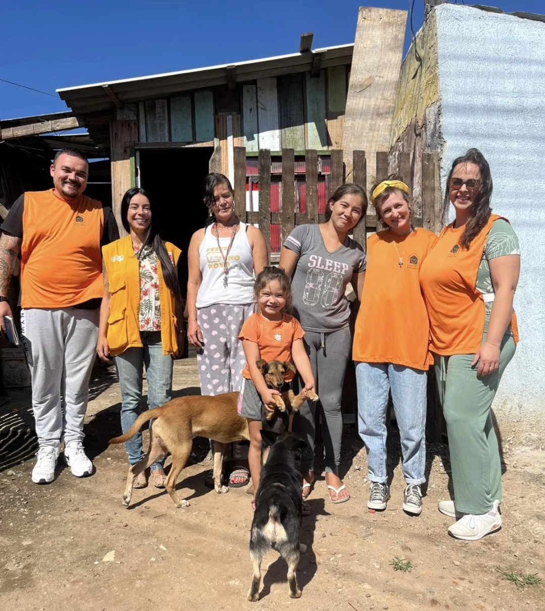Imagem de destaque - Bazar solidário em Curitiba busca recursos para financiar a próxima casa do Projeto Moradia
