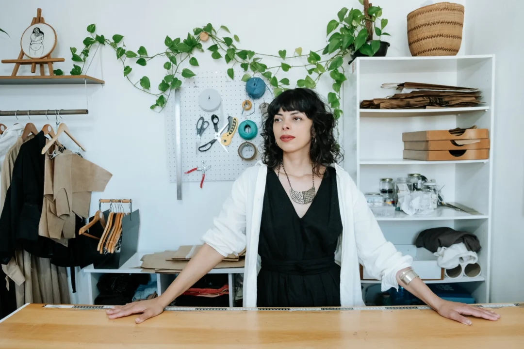 Imagem de destaque - Memória de avó costureira inspira marca de slow fashion de sucesso em Curitiba