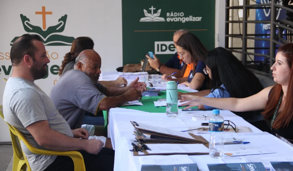 Imagem de destaque - Procurando emprego? Curitiba tem feirão nesta quinta-feira com quase 3.700 vagas