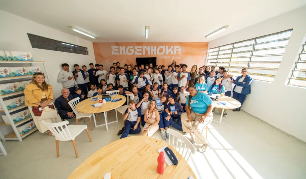 Imagem de destaque - 60 estudantes de escola pública de Curitiba começam formação gratuita em arte e robótica