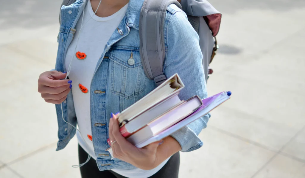 Imagem de destaque - Kultivi lança cursos gratuitos com foco em procrastinação, foco e técnicas de estudo