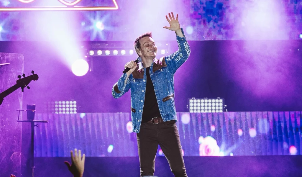 Imagem de destaque - Festival Tempo Bom reúne Michel Teló, César Menotti & Fabiano e João Bosco & Vinícius para noite de nostalgia sertaneja em Curitiba