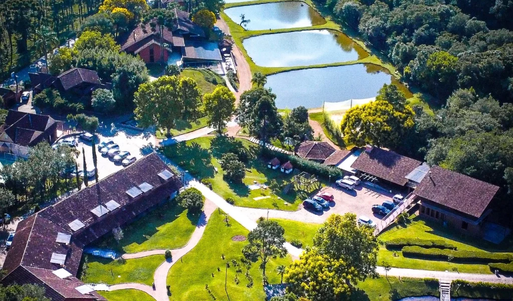 Imagem de destaque - Feriado do Dia do Trabalhador vira convite para se hospedar em hotéis próximos a Curitiba; confira algumas opções