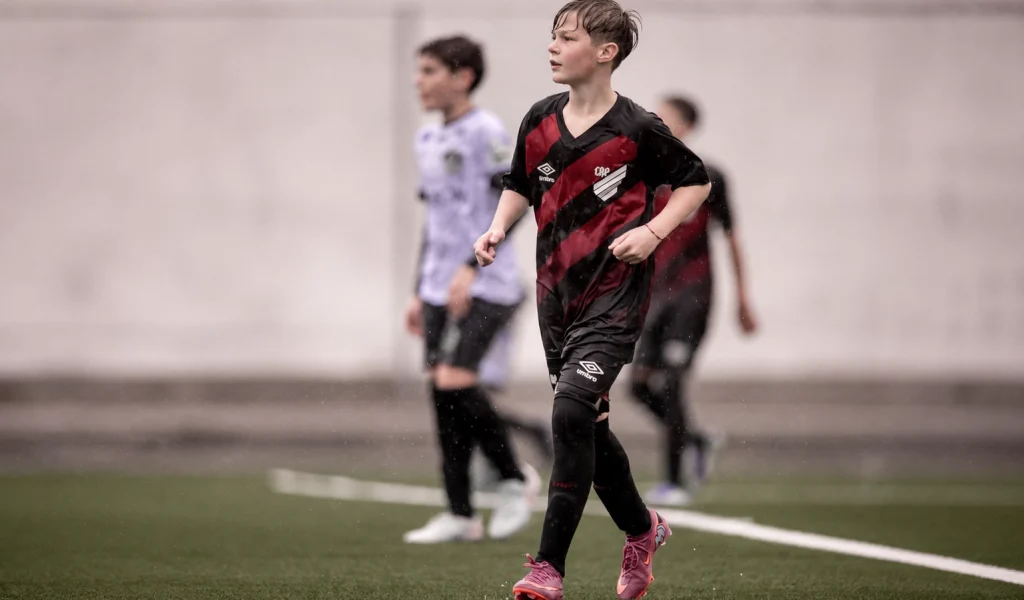 Imagem de destaque - Curitibano de 12 anos se destaca no Athletico e desponta como promessa do futebol brasileiro
