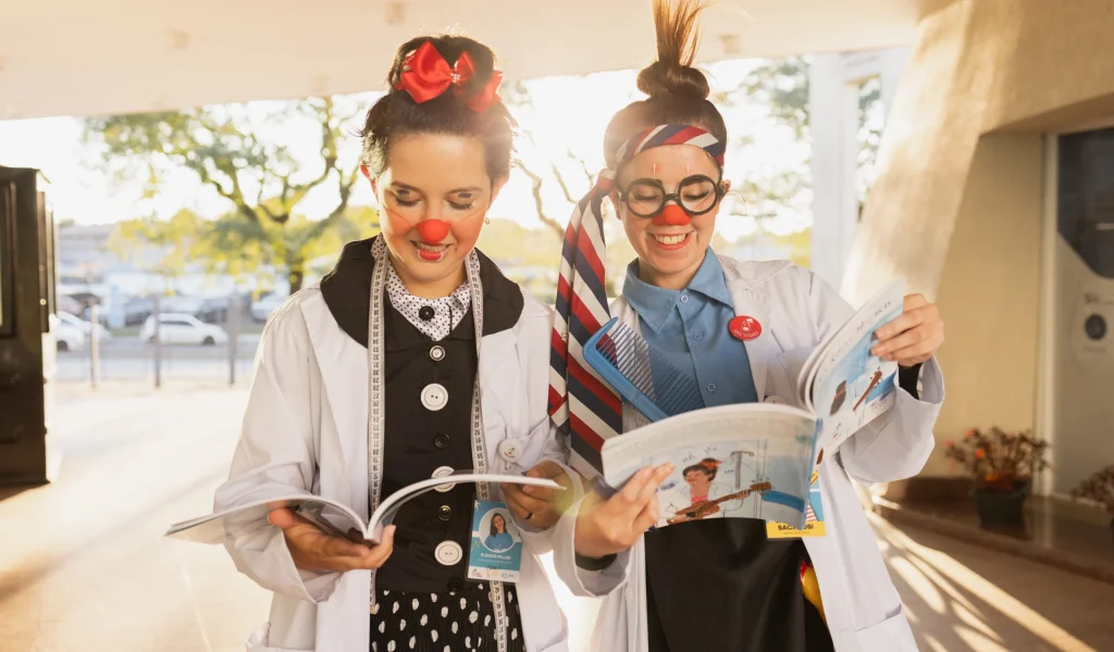 Imagem de destaque - Projeto Nariz Itinerante leva palhaçaria a UPAs, CAPS e hospitais públicos de Curitiba e região metropolitana