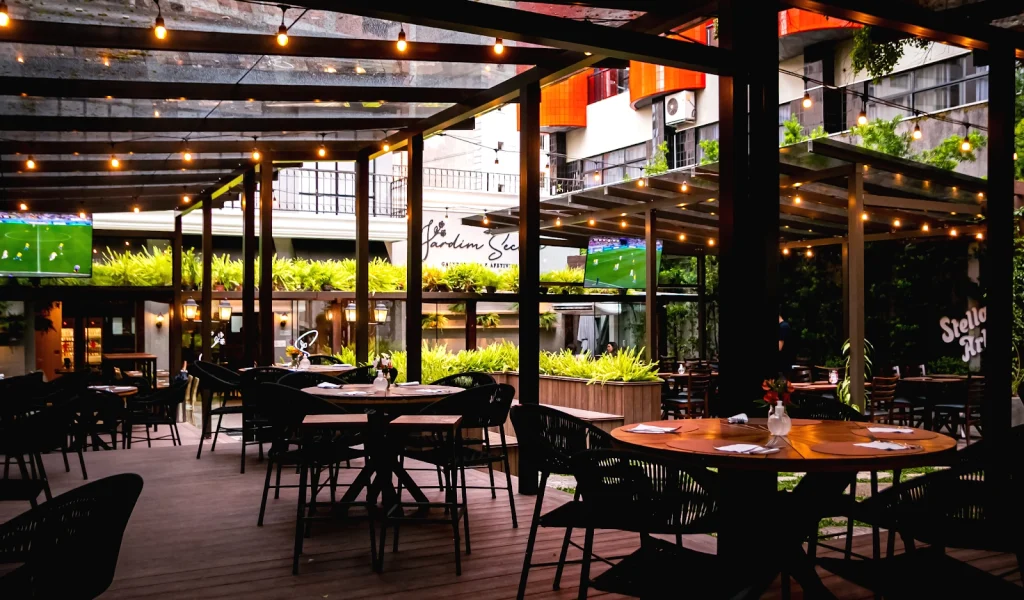 Imagem de destaque - Almoço a qualquer hora do dia é a nova proposta do Jardim Secreto, em Curitiba